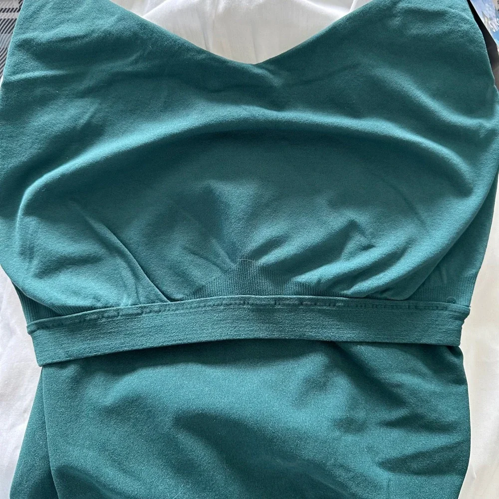 Free People Intimately Bodysuit Forest Pool Pine Green V-Neck Seamless M/L NEW - Picture 4 of 8